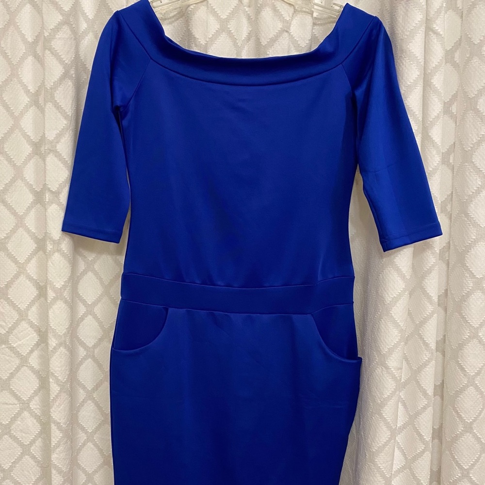 Dress - Picture 2 of 4